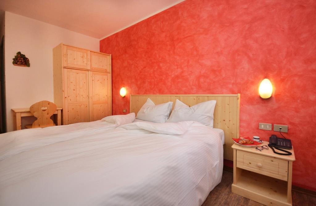 Albergo Sporting Peio Fonti Exterior foto